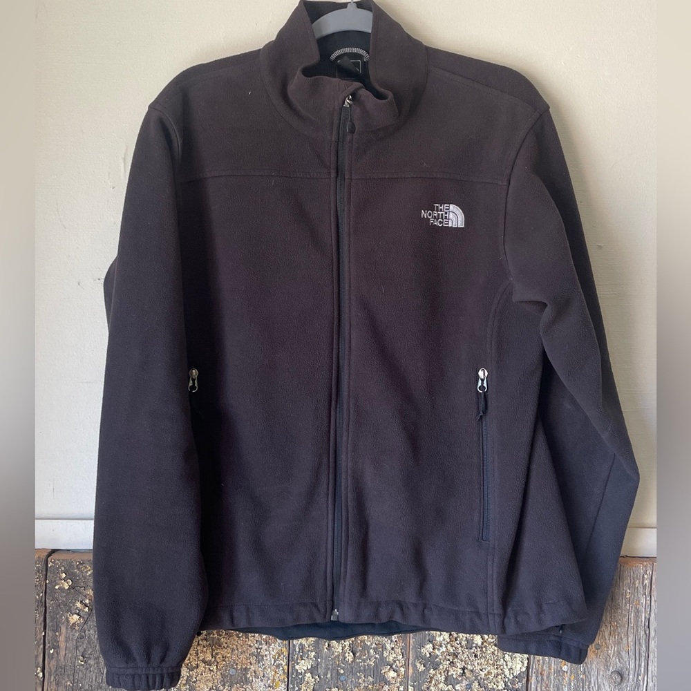 The North Face Men's Windwall jacket. Size M.